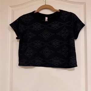 Xhilaration Black Geometric Flowy tee crop top​​​​